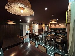 KALOS HOTEL