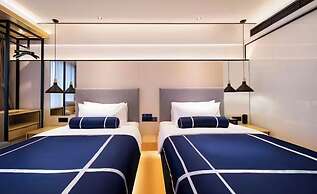 Z Holiday Hotel