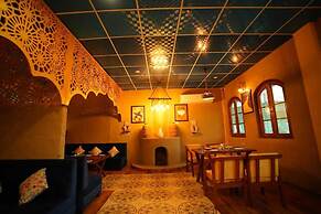 Hotel Drona Palace