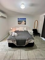 Agnes palms motel