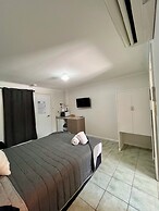 Agnes palms motel
