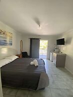 Agnes palms motel