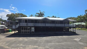 Agnes palms motel