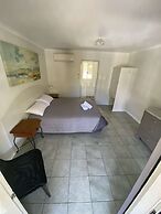 Agnes palms motel