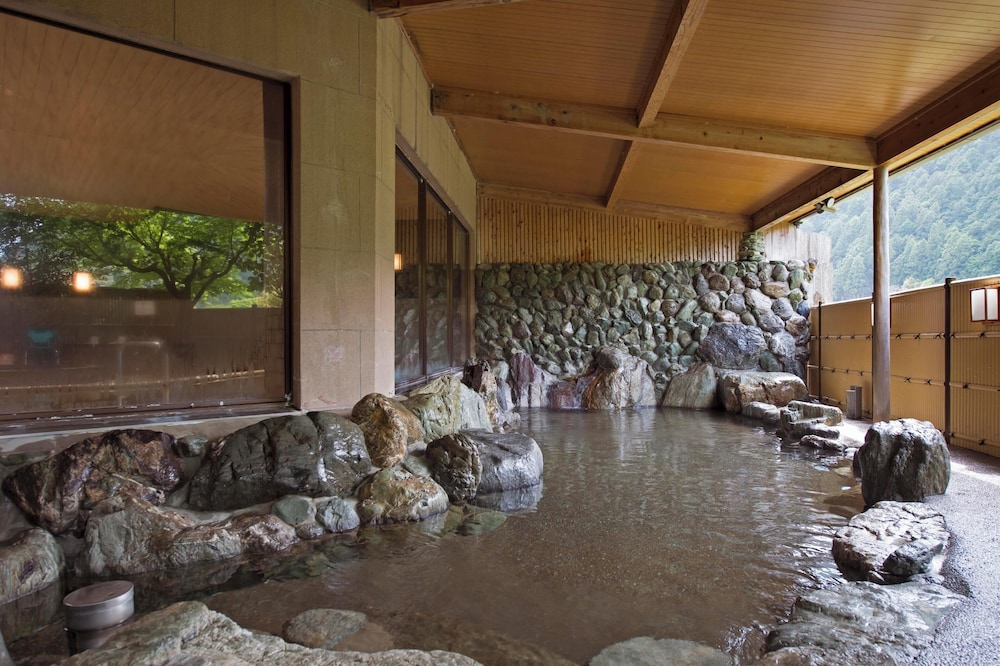 Wan Wan Paradise Matsusaka