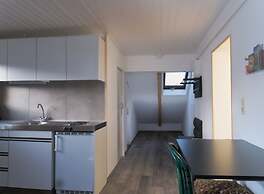Apartment - Sleeps 3 - Balcony - Garden
