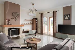 Ema's Guest House