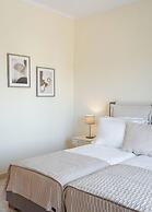 Ema's Guest House