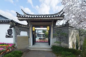 Jinghua Inn
