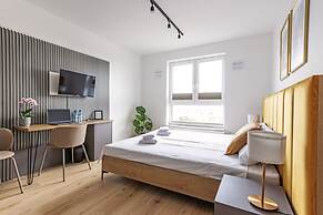 Zeus Apartments