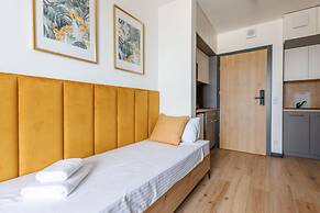 Zeus Apartments