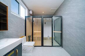 Royal Apartment