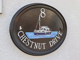 8 Chestnut Drive