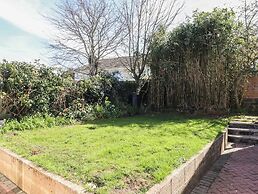 8 Chestnut Drive