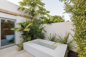 Laranjal Farm House