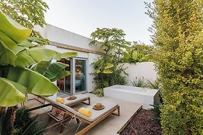 Laranjal Farm House