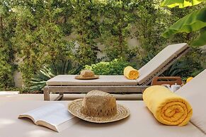 Laranjal Farm House