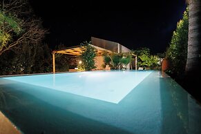 Laranjal Farm House