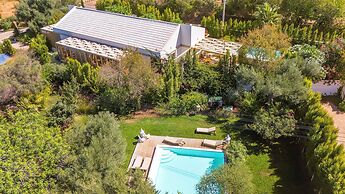 Laranjal Farm House
