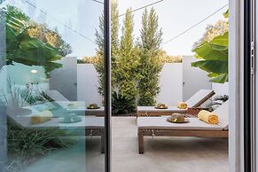 Laranjal Farm House