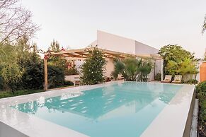 Laranjal Farm House