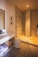 Arihini Deluxe Apartments