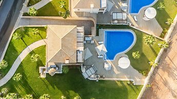 Bliss Villas Complex With Private Pool