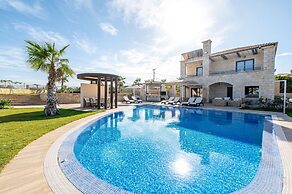 Bliss Villas Complex With Private Pool