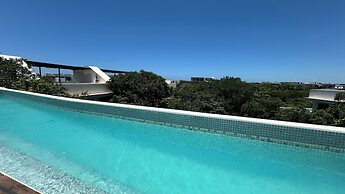 Meraki Luxury Condo by Marea