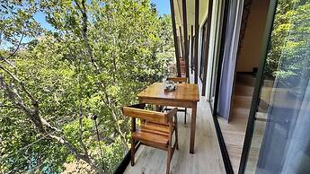 Meraki Luxury Condo by Marea