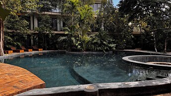 Meraki Luxury Condo by Marea
