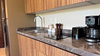 Meraki Luxury Condo by Marea