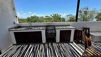 Meraki Luxury Condo by Marea