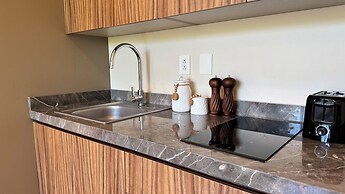 Meraki Luxury Condo by Marea