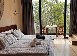 Meraki Luxury Condo by Marea