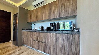 Meraki Luxury Condo by Marea