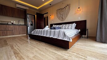 Meraki Luxury Condo by Marea