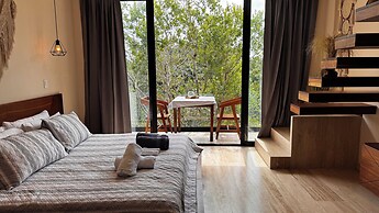 Meraki Luxury Condo by Marea