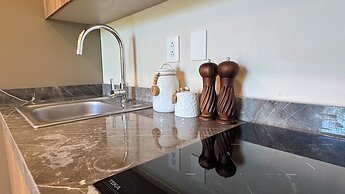 Meraki Luxury Condo by Marea