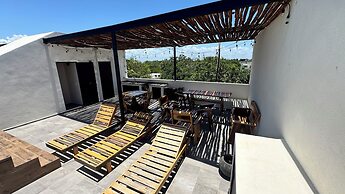 Meraki Luxury Condo by Marea