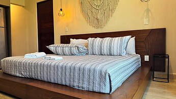 Meraki Luxury Condo by Marea