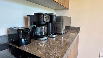 Meraki Luxury Condo by Marea