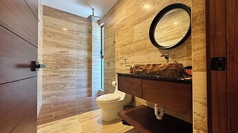 Meraki Luxury Condo by Marea