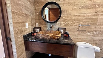 Meraki Luxury Condo by Marea