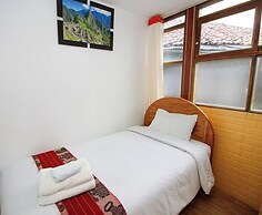 QORI SISA HOSTAL
