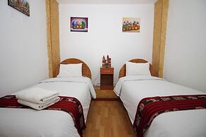 QORI SISA HOSTAL