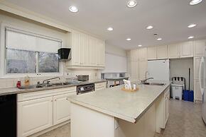 The Brentwood Waterfront Retreat