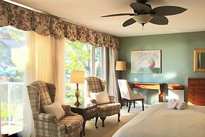 The Brentwood Waterfront Retreat