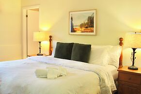 The Brentwood Waterfront Retreat