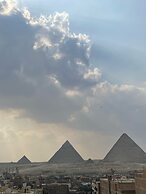 Bastet Pyramids View Inn